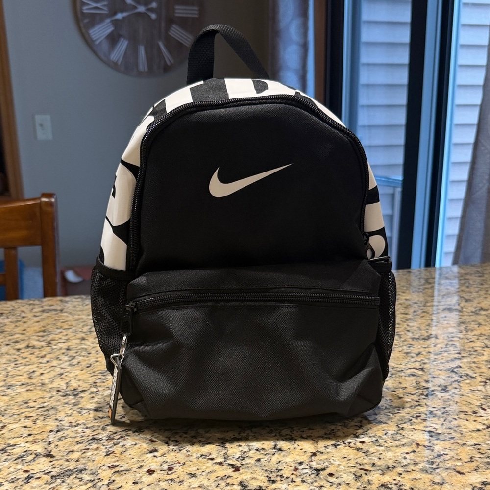 Nike Black and White Men's Backpack